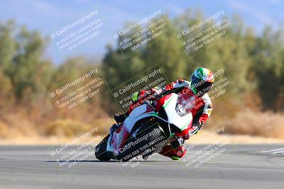 media/Jan-08-2022-SoCal Trackdays (Sat) [[1ec2777125]]/Turn 7 (1035am)/